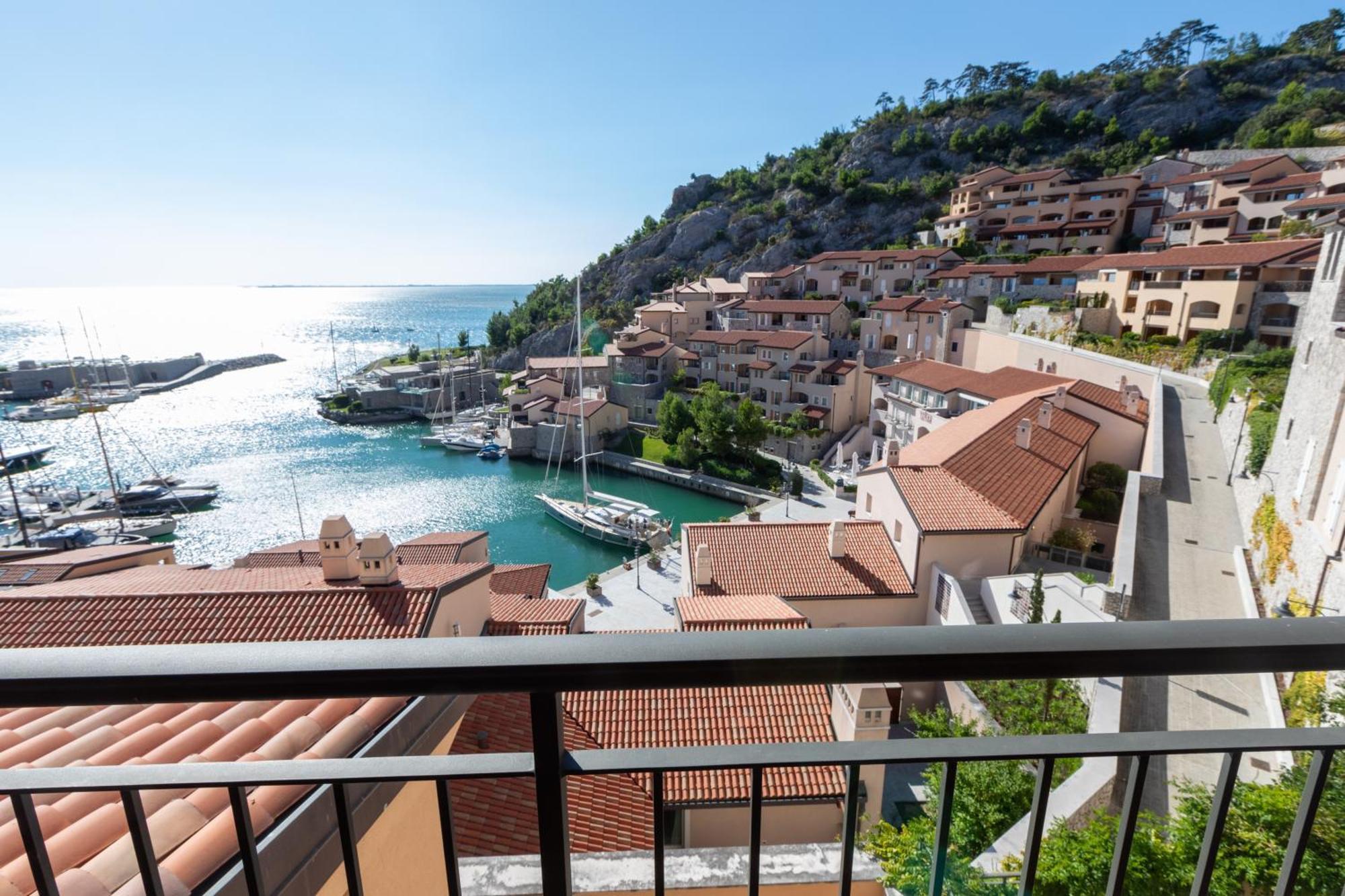 Portopiccolo Avolare Apartments In Borgo - Beach Included Sistiana Exterior photo