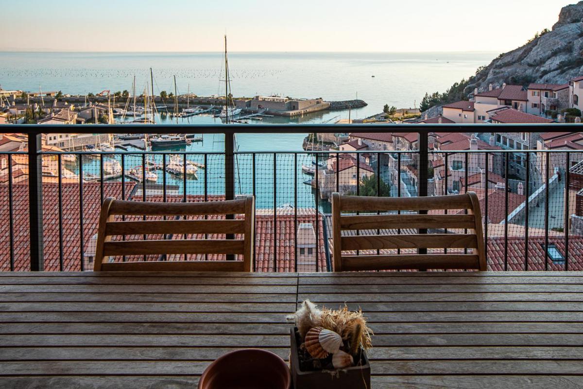 Portopiccolo Avolare Apartments In Borgo - Beach Included Sistiana Room photo