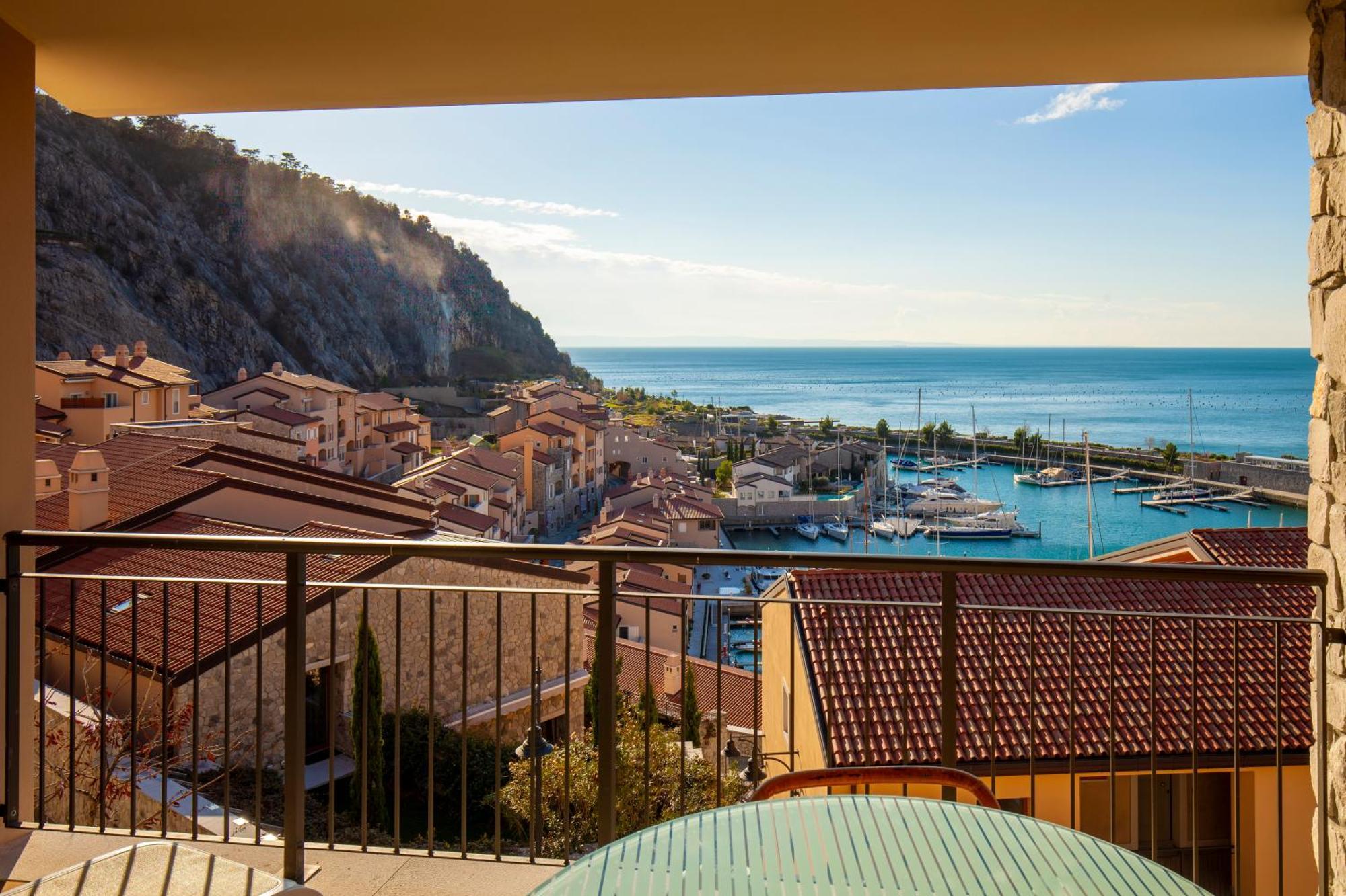 Portopiccolo Avolare Apartments In Borgo - Beach Included Sistiana Room photo